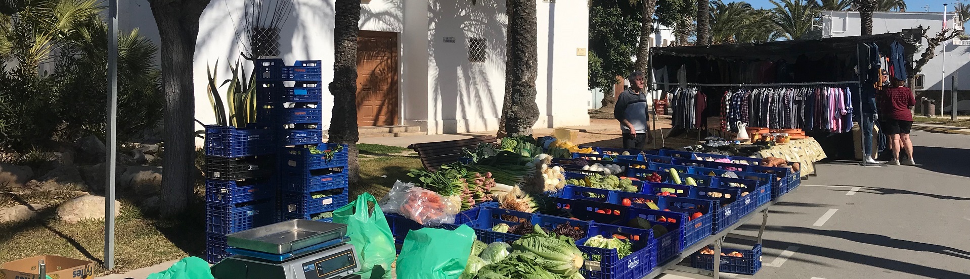 Poble nou del Delta Mercadillo Semanal